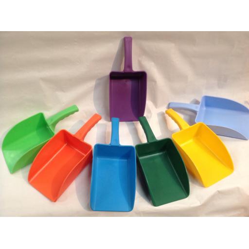 Harold Moore Scoop Plastic Medium