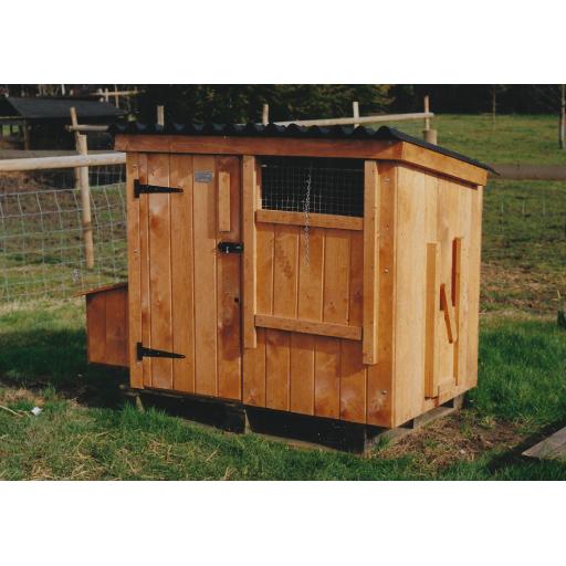 Classic 10 Poultry Housing